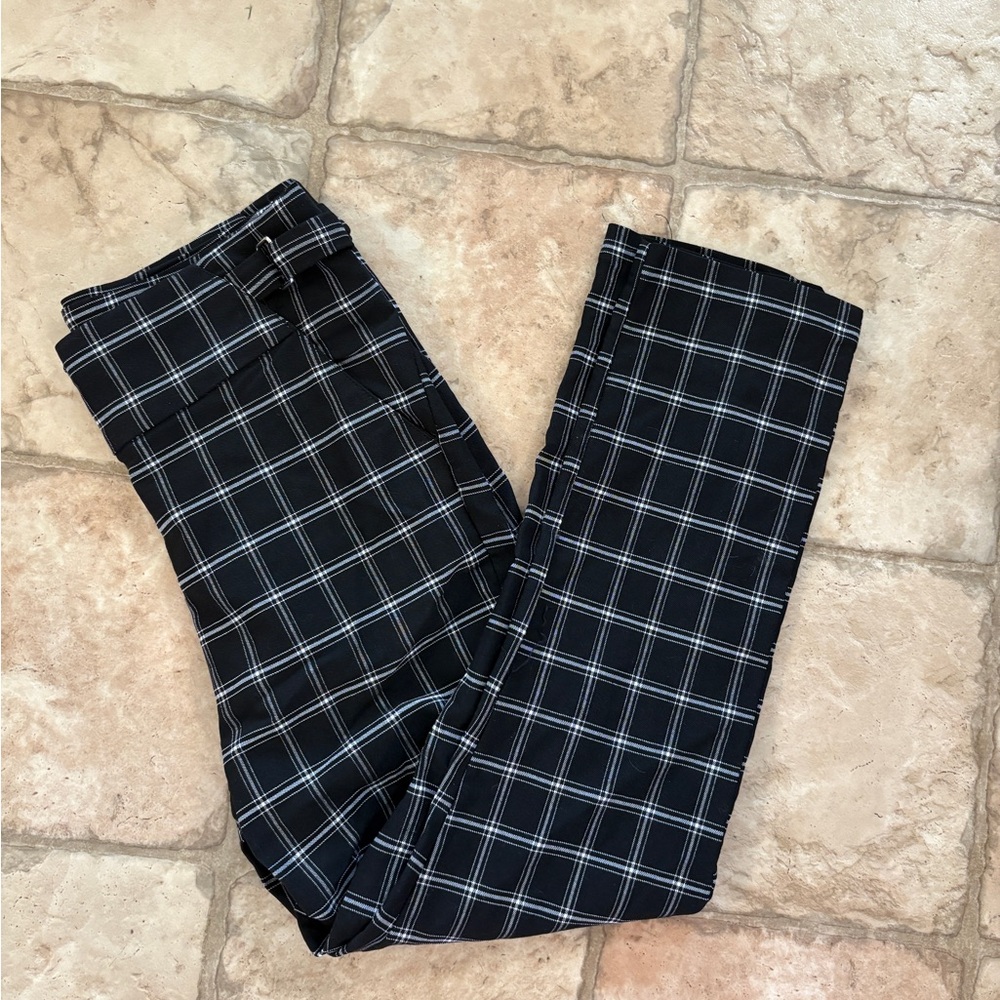 Maurices Black Plaid Chinos - Womenโs Capris